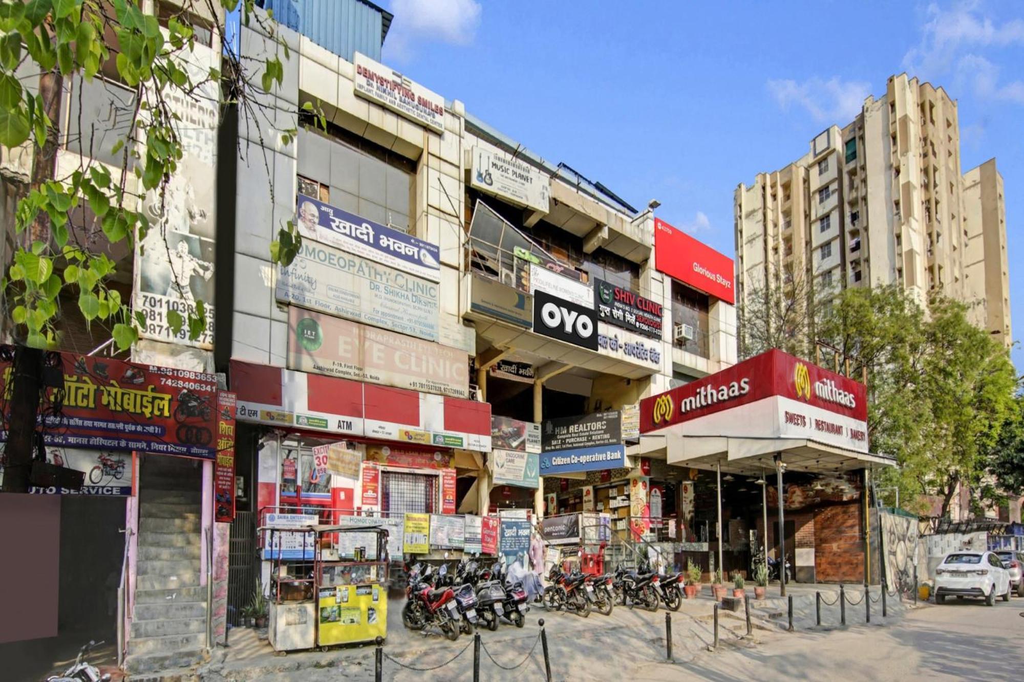 Hotel O Glorious Stayz Noida Extérieur photo
