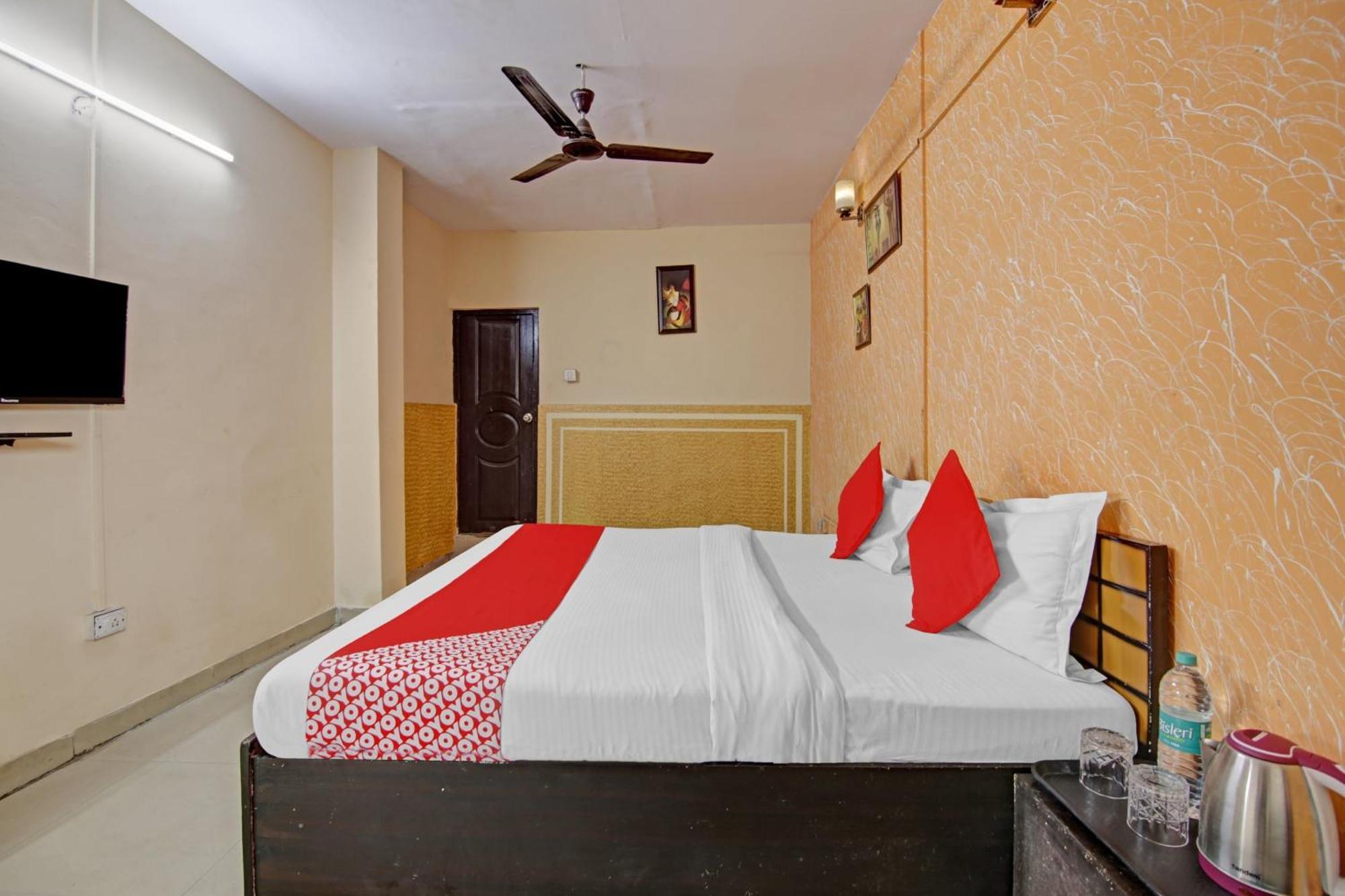 Hotel O Glorious Stayz Noida Extérieur photo