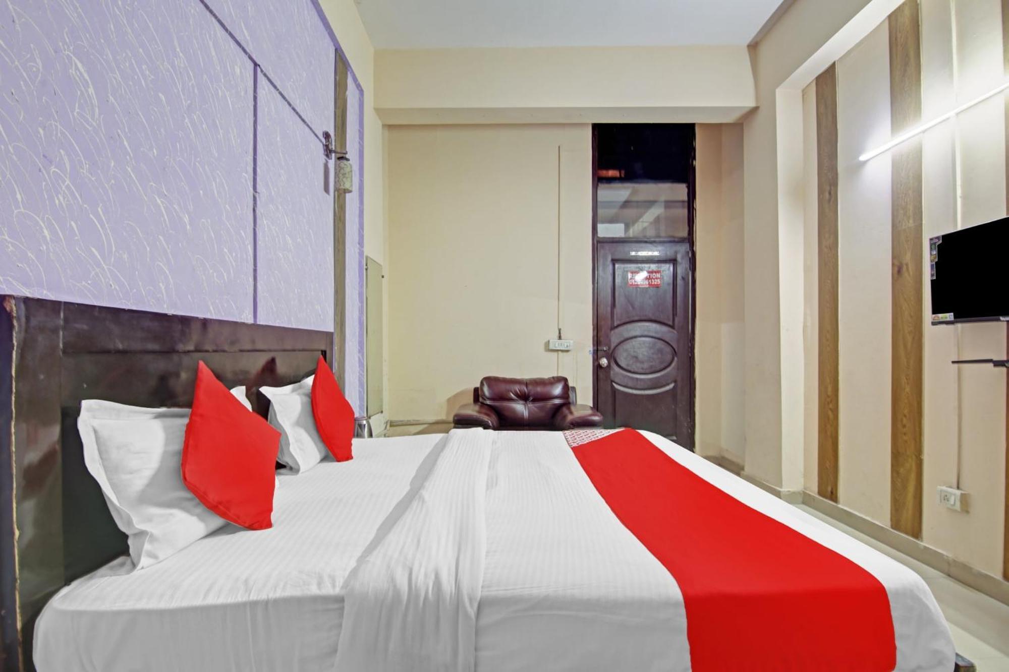 Hotel O Glorious Stayz Noida Extérieur photo